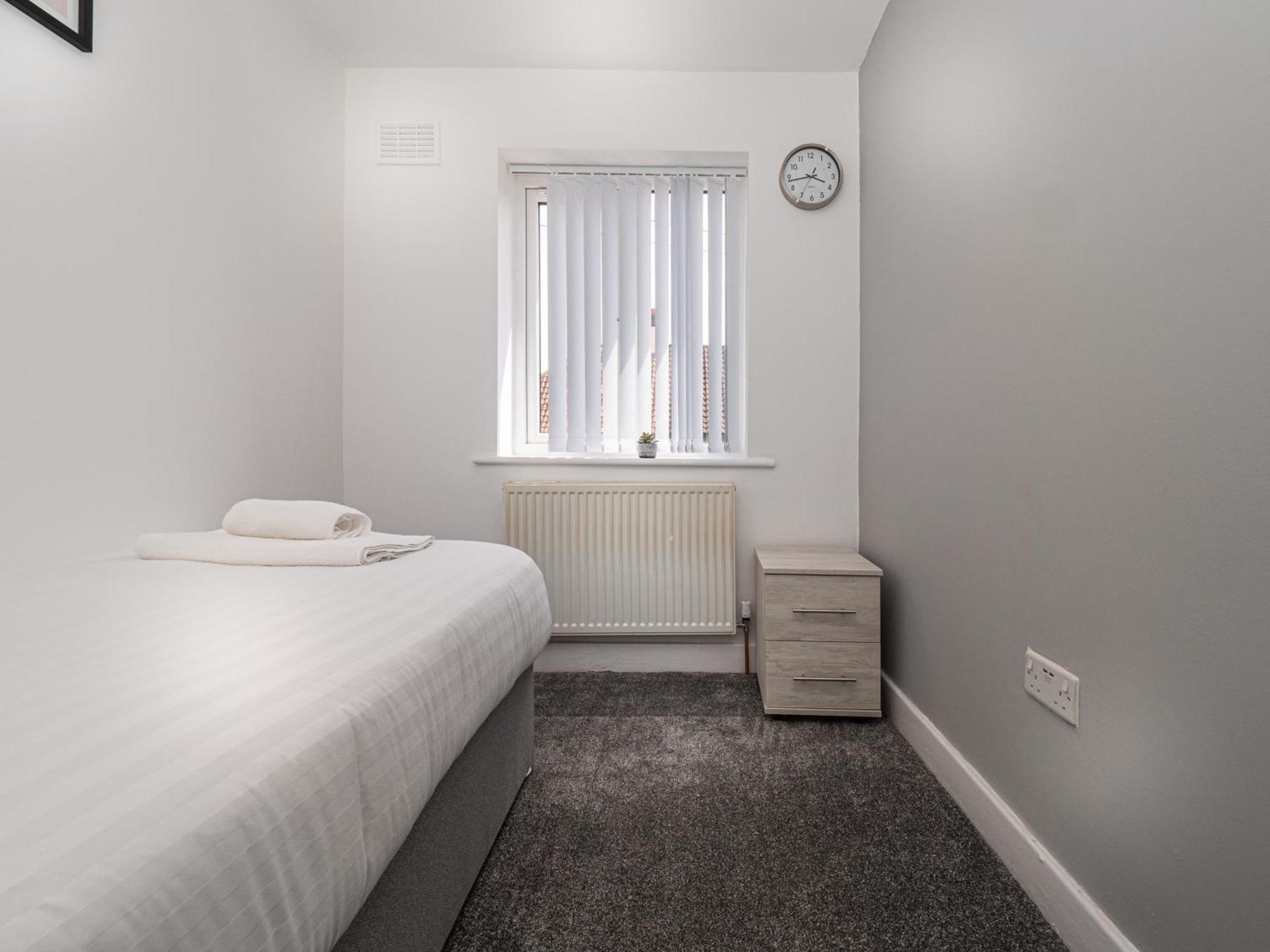 3Br Haven Retreat In Wallasey With Free Street Parking Екстер'єр фото