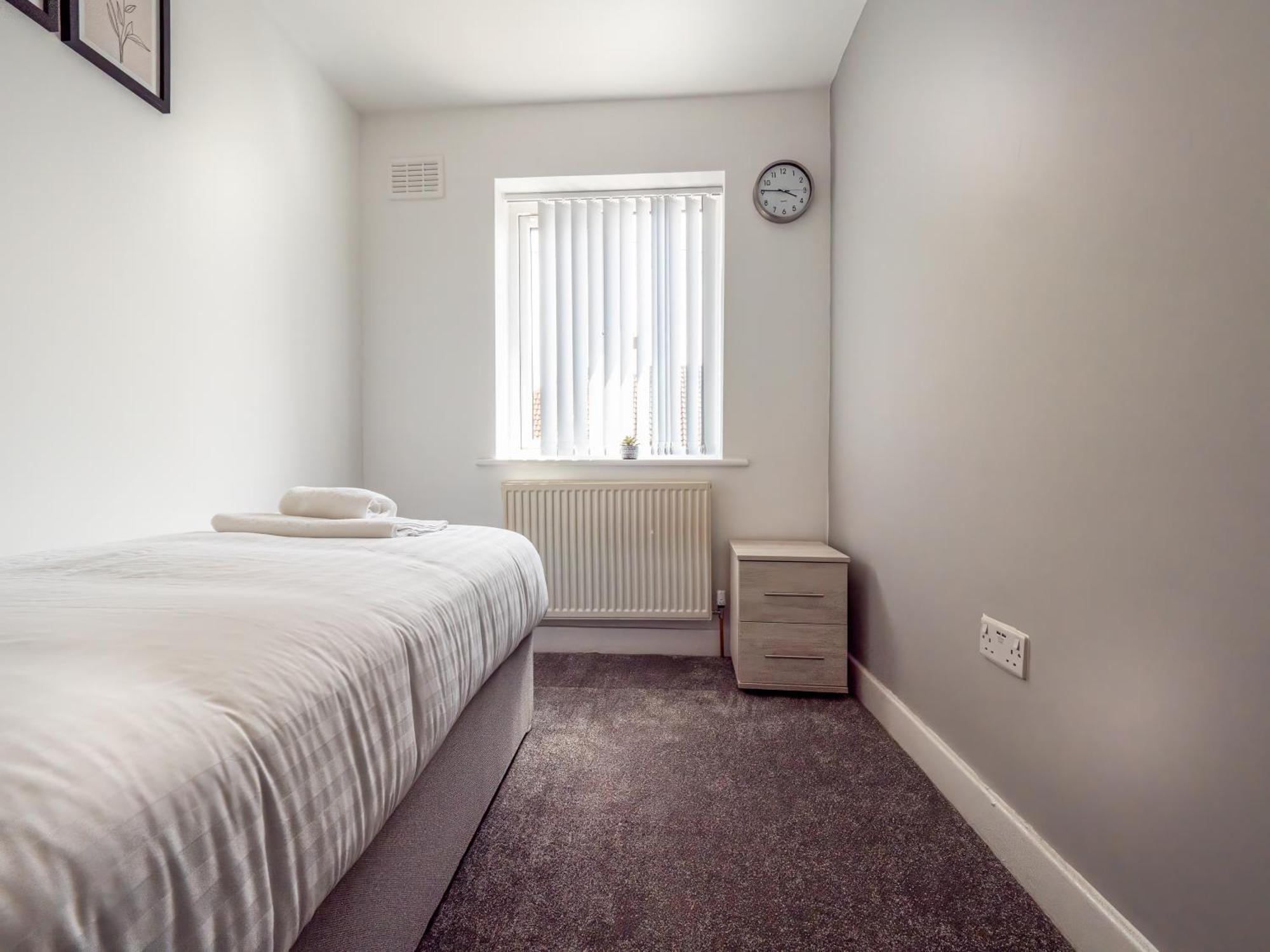 3Br Haven Retreat In Wallasey With Free Street Parking Екстер'єр фото