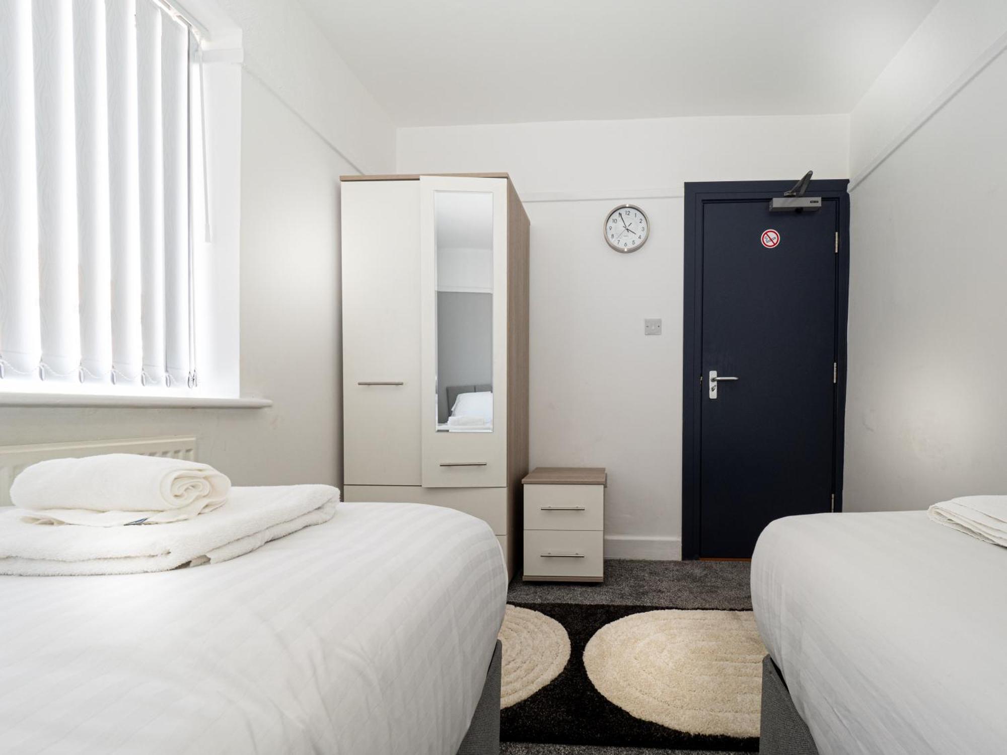 3Br Haven Retreat In Wallasey With Free Street Parking Екстер'єр фото